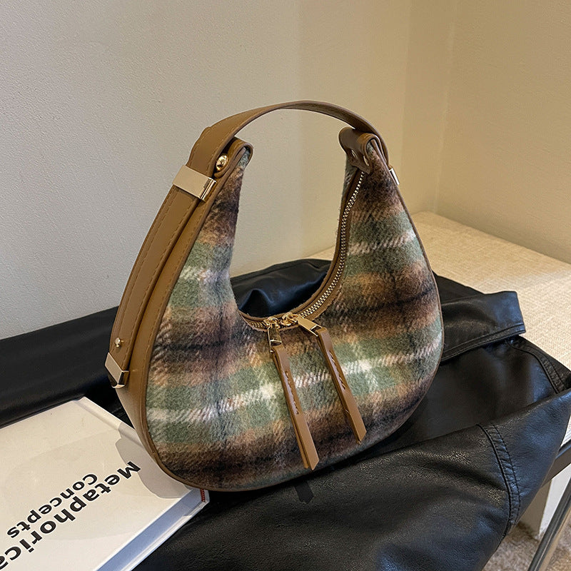 Autumn and winter niche design moon bag high-end armpit bag