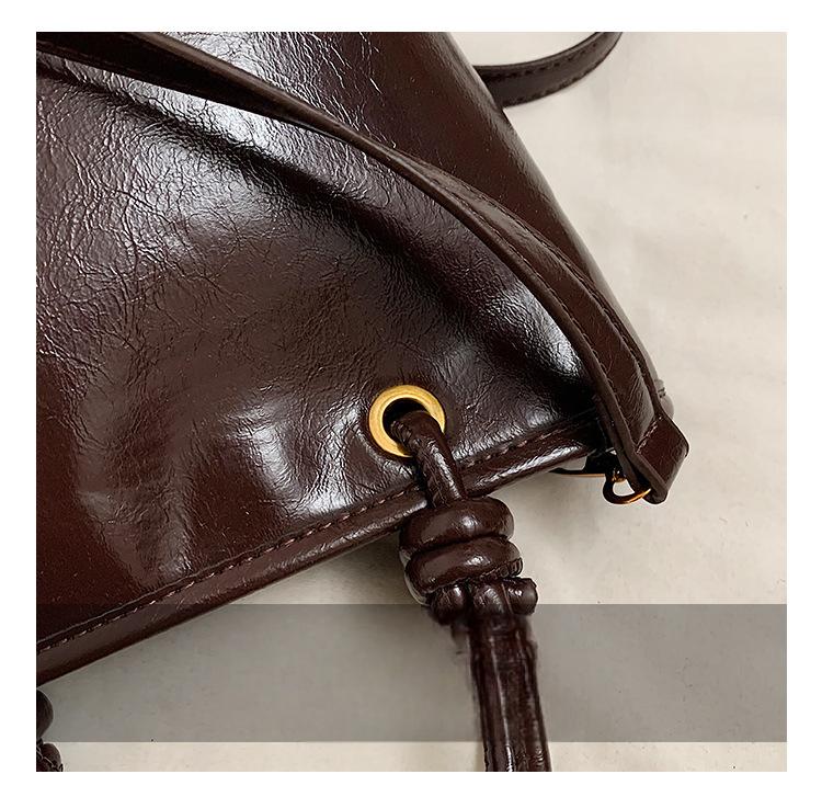 Autumn and winter versatile crossbody bag super popular portable bucket bag