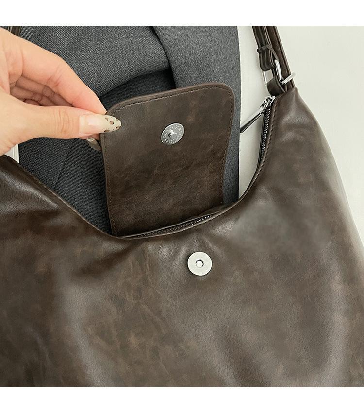 Large capacity commuter backpack, niche design, lightweight travel backpack